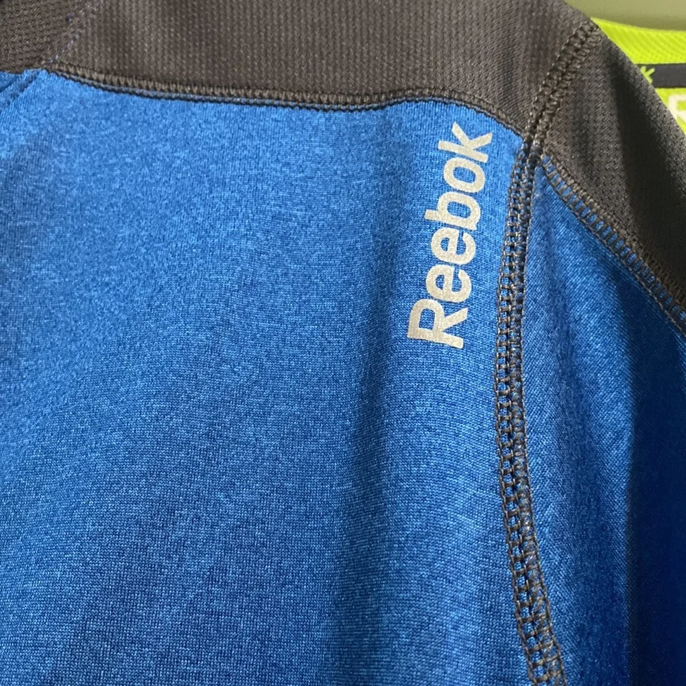 Two Reebok tees - Picture 3 of 8